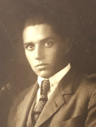 Arquivo:Edgardo Pereira Velho.png