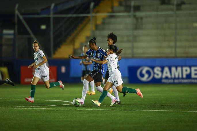 Arquivo:2020.10.01 - Grêmio (feminino) 0 x 0 Palmeiras (feminino).2.png