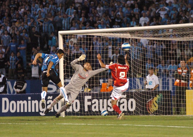 Arquivo:2007.09.22 - Grêmio 1 x 0 Internacional.2.jpg