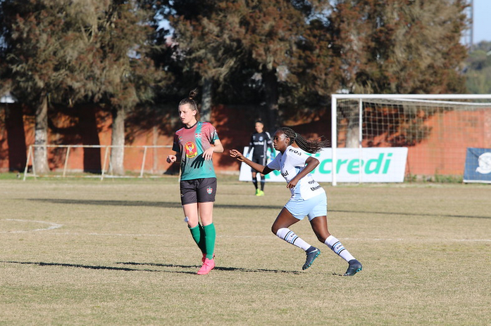 Arquivo:2019.08.25 - Brasil de Farroupilha (feminino) 0 x 2 Grêmio (feminino).2.png