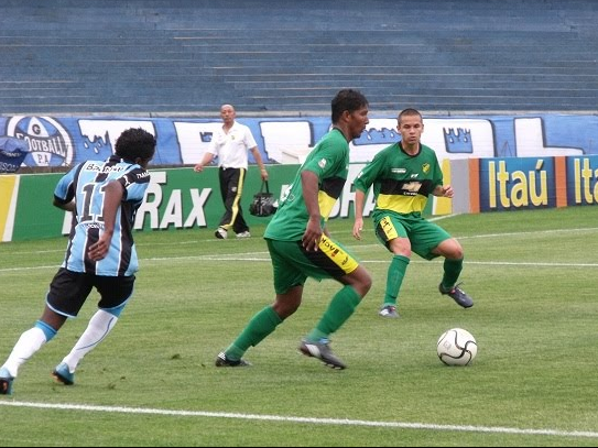 Arquivo:2010.10.06 - Grêmio 7 x 0 Cerâmica (Sub-17).png