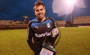 Foto 4 - Nacional-URU 1 x 3 Grêmio - 27.06.2010.jpg