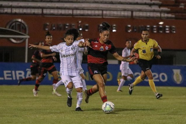 Arquivo:2020.09.28 - Flamengo (feminino) 2 x 0 Grêmio (feminino).4.png