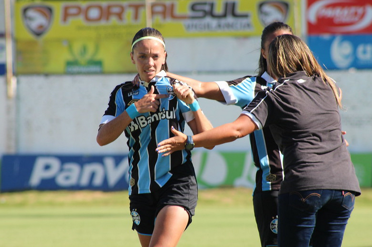 Arquivo:2019.12.01 - Internacional (feminino) 4 x 2 Grêmio (feminino).3.png