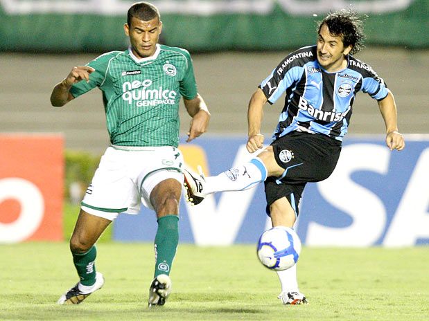 Arquivo:2010.11.03 - Goiás 0 x 2 Grêmio.jpg