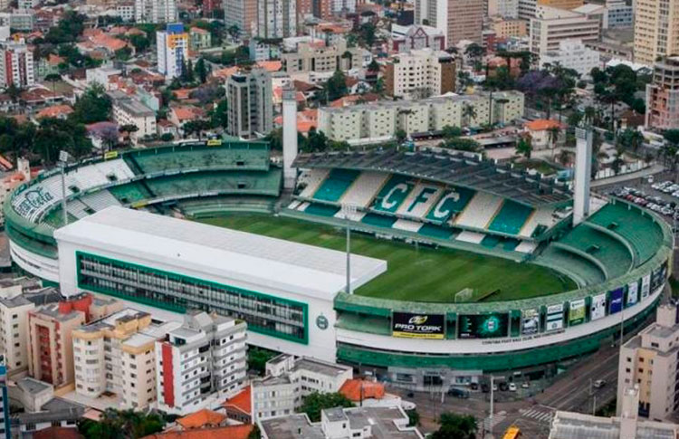 Arquivo:Estádio Major Antônio Couto Pereira.jpg