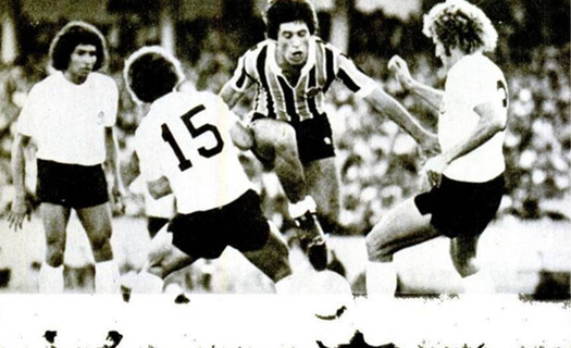 Arquivo:1976.10.10 - Grêmio 3 x 0 Corinthians.png