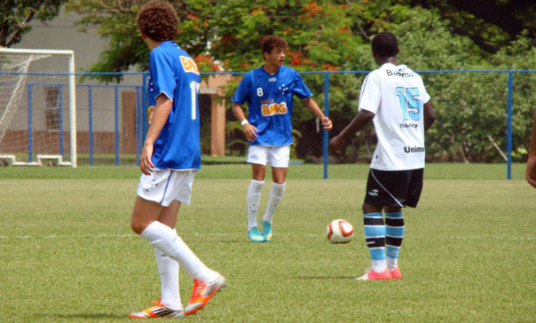 Arquivo:2012.12.09 - Grêmio 1 x 0 Cruzeiro (Sub-15).foto1.png