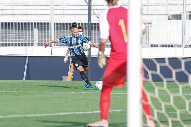 Arquivo:2020.10.04 - Ponte Preta (feminino) 1 x 3 Grêmio (feminino).3.png
