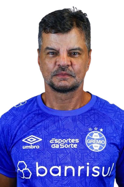 Arquivo:Alexandre Pereira Mendes Treinador.png