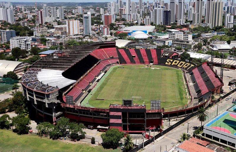 Arquivo:Estádio Adelmar da Costa Carvalho.jpg