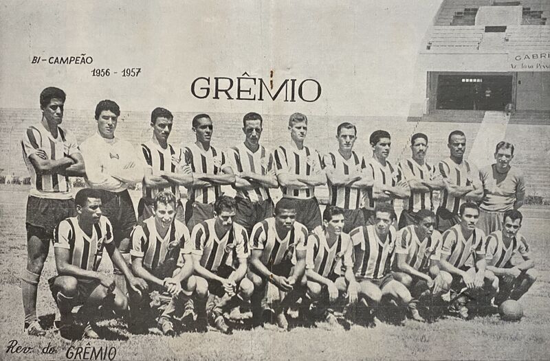 Arquivo:Equipe Grêmio 1957 F.jpg