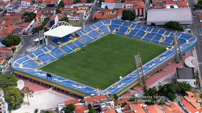 Arquivo:Estádio Presidente Vargas (Fortaleza).jpg
